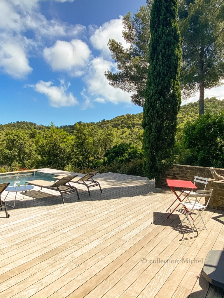 piscine et grande terrasse villa mediterranee