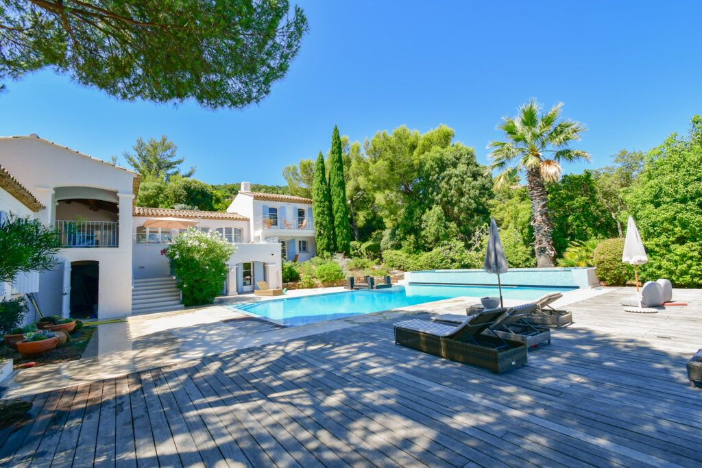 Location villa au Cap Bénat VILLA BLEUE