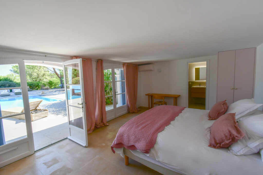 Location villa au Cap Bénat VILLA BLEUE