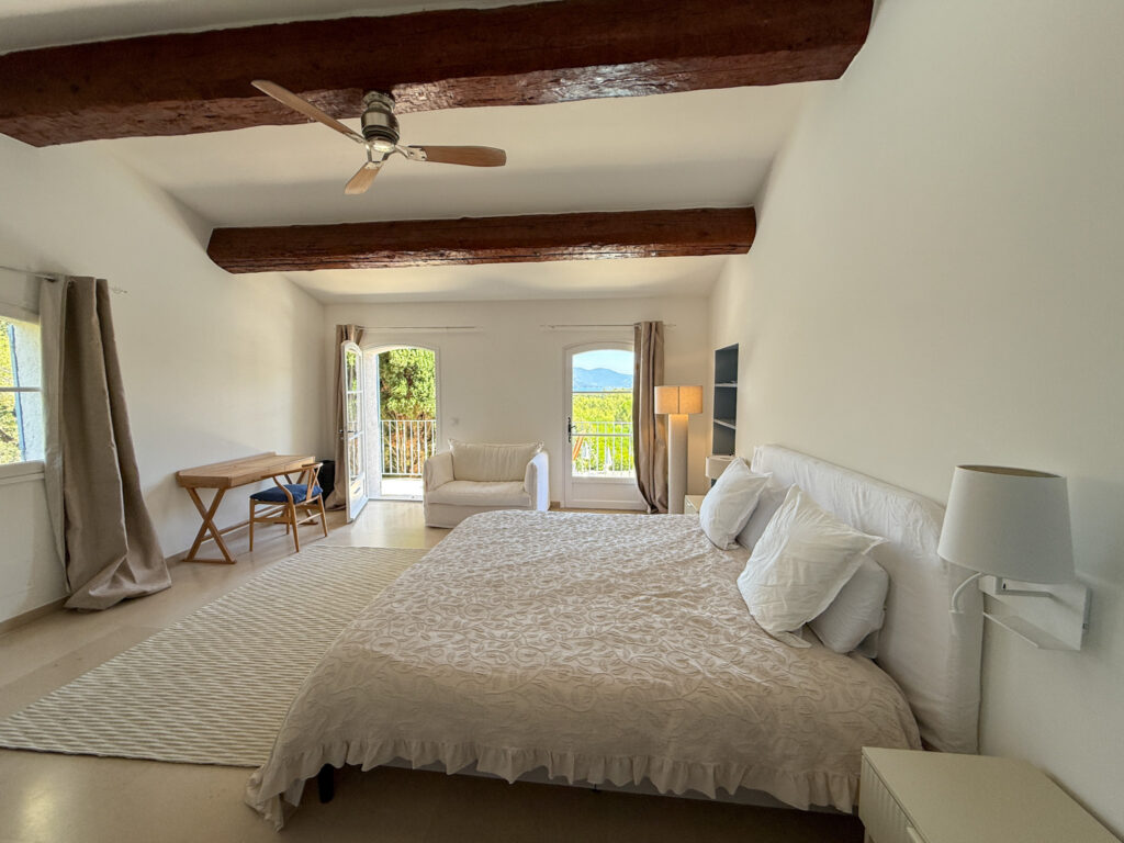 Location villa au Cap Bénat VILLA BLEUE