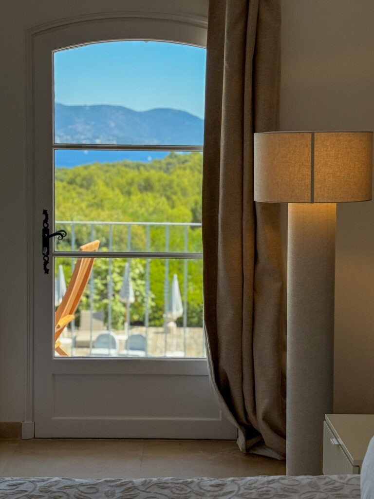 Location villa au Cap Bénat VILLA BLEUE