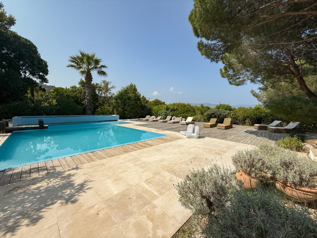 Location villa au Cap Bénat VILLA BLEUE